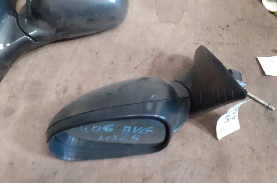 Retroviseur exterieur gauche Peugeot 406 (8B) 1.9 td (1996-2004) occasion