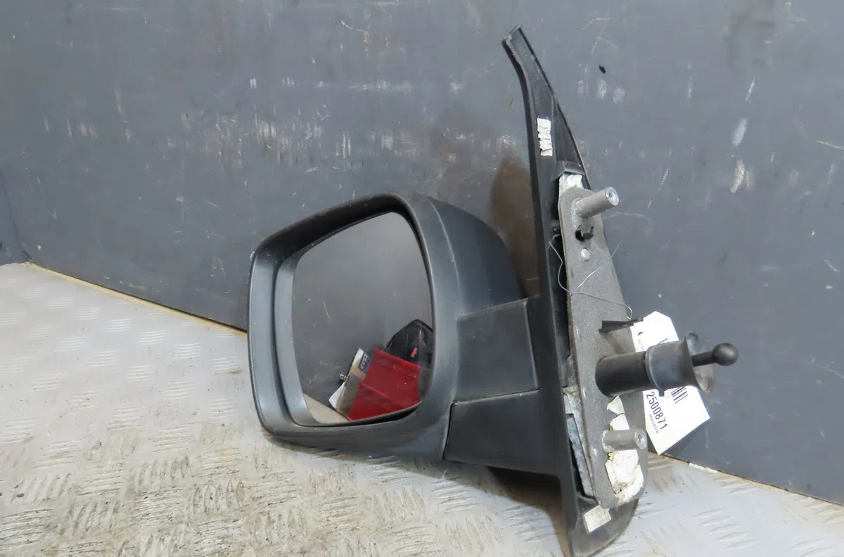 Retroviseur exterieur gauche Renault KANGOO - GRAND KANGOO II (KW0-1_) 1.5 dci 85 (kw0k, kw0l, kw0b) (2008) 4 portes occ