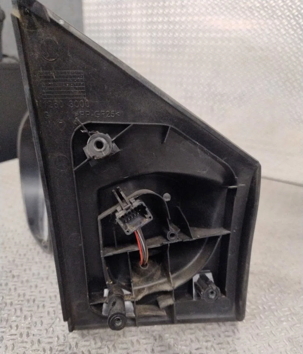 Retroviseur exterieur gauche Renault TWINGO II (CN0_) 1.2 16v (cn04, cn0a, cn0b) (2007-2014) 3 portes occasion