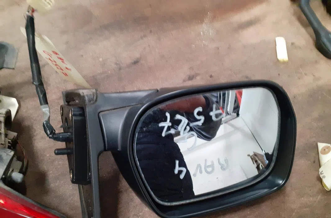 Retroviseur exterieur gauche Toyota RAV 4 II (_A2_) 2.0 d 4wd (cla20_, cla21_) (2001-2005) occasion