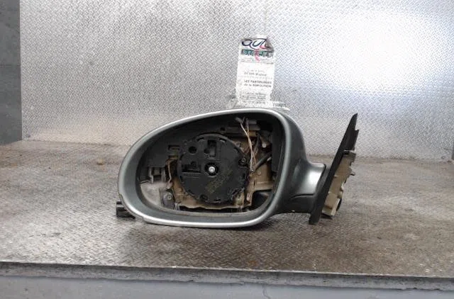 Retroviseur exterieur gauche VOLKSWAGEN PASSAT 4  PASSAT 4 PHASE 2 occasion