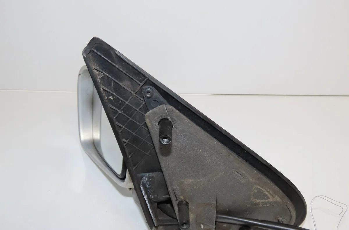 Retroviseur exterieur gauche Volkswagen POLO III (6N1) 60 1.4 (1995-1999) occasion