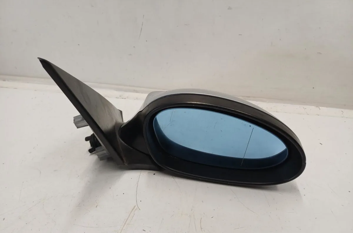 Retroviseur exterieur manuel droit BMW SERIE 1 E87 PHASE 1 occasion