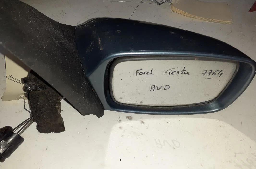 Retroviseur exterieur manuel droit FORD FIESTA 4 PHASE 2 occasion