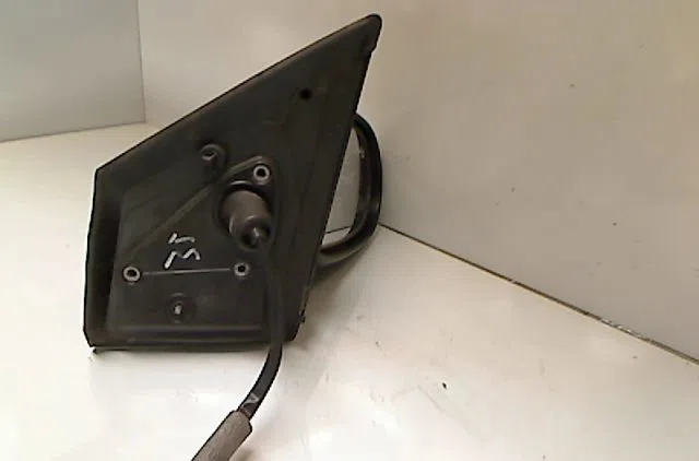 Retroviseur exterieur manuel droit NISSAN ALMERA TINO  2.2 VDI occasion