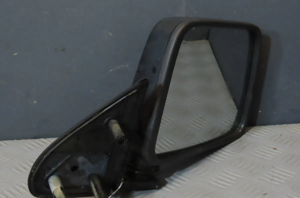 Retroviseur exterieur manuel droit NISSAN TERRANO 1990 occasion