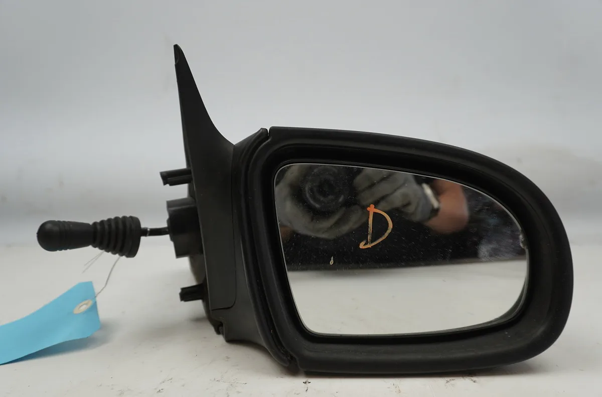Retroviseur exterieur manuel droit Opel CORSA B (S93) 1.4 i (f08, f68, m68) (1993-2000) occasion