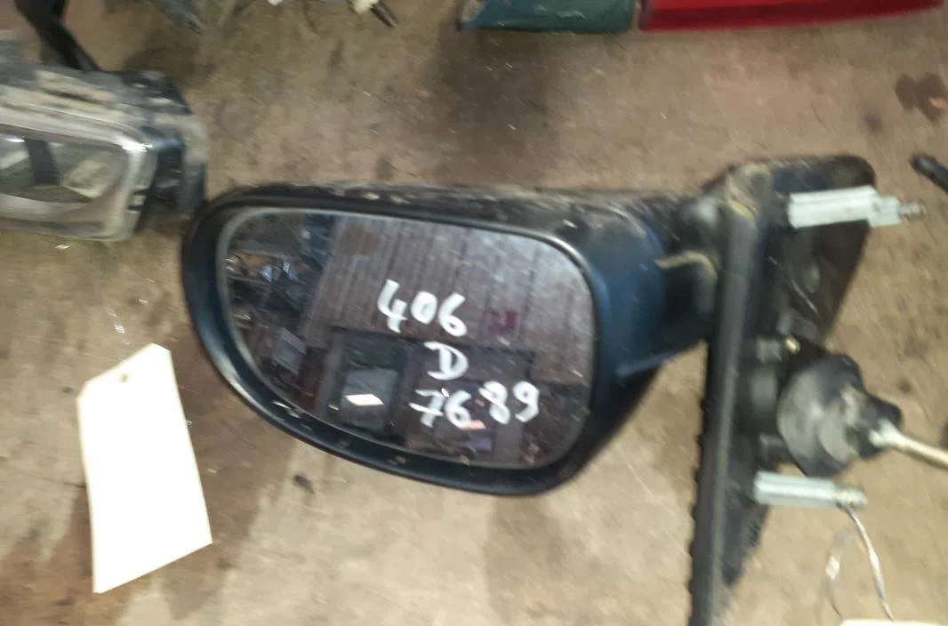 Retroviseur exterieur manuel droit Peugeot 406 (8B) 1.9 td (1996-2004) occasion