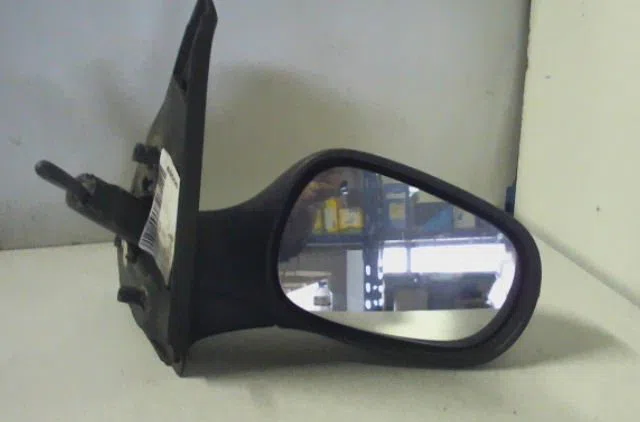Retroviseur exterieur manuel droit RENAULT CLIO 1999 occasion