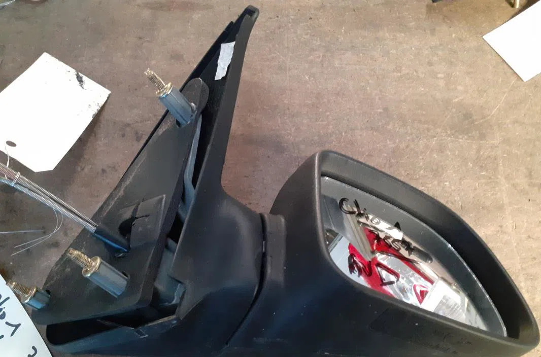 Retroviseur exterieur manuel droit Renault CLIO I (B-C57_, 5-357_) 1.1 (1991-1998) occasion