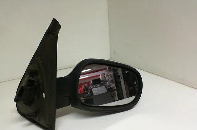 Retroviseur exterieur manuel droit RENAULT CLIO II Phase 1 03-1998--06-2001 1.4 occasion