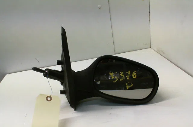 Retroviseur exterieur manuel droit RENAULT CLIO II Phase 1 03-1998--06-2001 1.9 D occasion