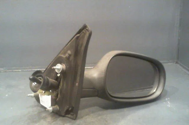 Retroviseur exterieur manuel droit Renault MEGANE I (BA0-1_) 1.9 d eco (ba0a, ba0u, ba0r) (1996-2003) occasion