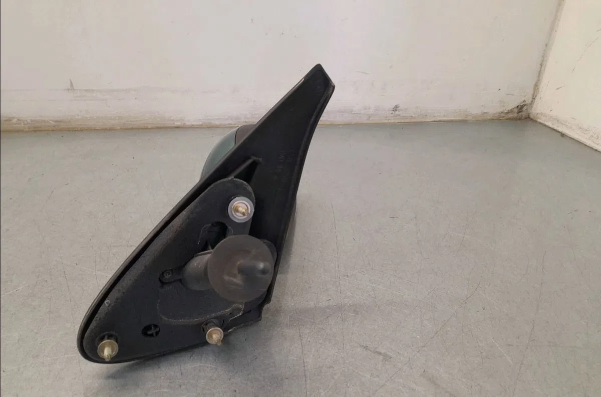 Retroviseur exterieur manuel droit Renault MEGANE I Break (KA0-1_) 1.6 16v (ka0b, ka04, ka11) (1999-2003) occasion
