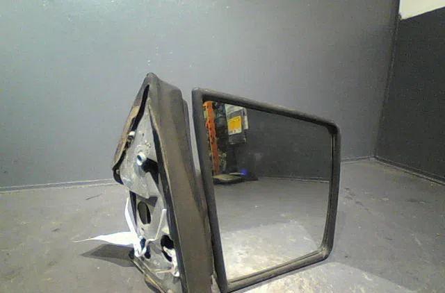 Retroviseur exterieur manuel droit Renault TRAFIC Autobus-Autocar (T5, T6, T7) 2.0 (1986-1989) occasion