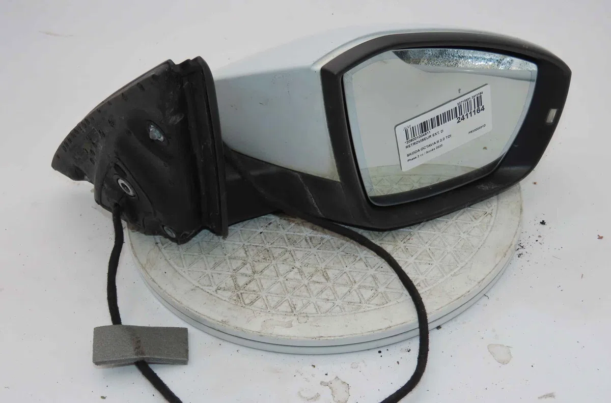 Retroviseur exterieur manuel droit SKODA OCTAVIA III occasion