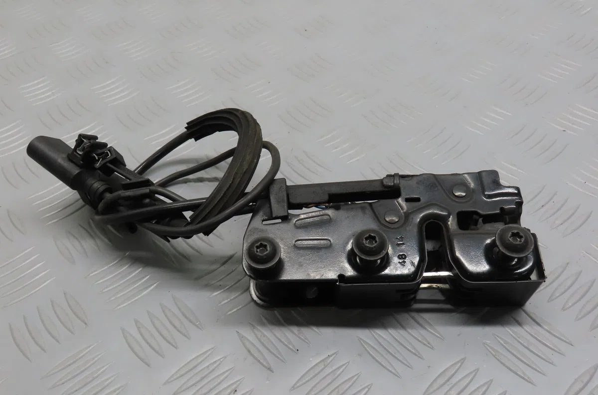 Serrure capot Audi A4 B8 (8K2) 2.0 tdi (2007-2015) occasion