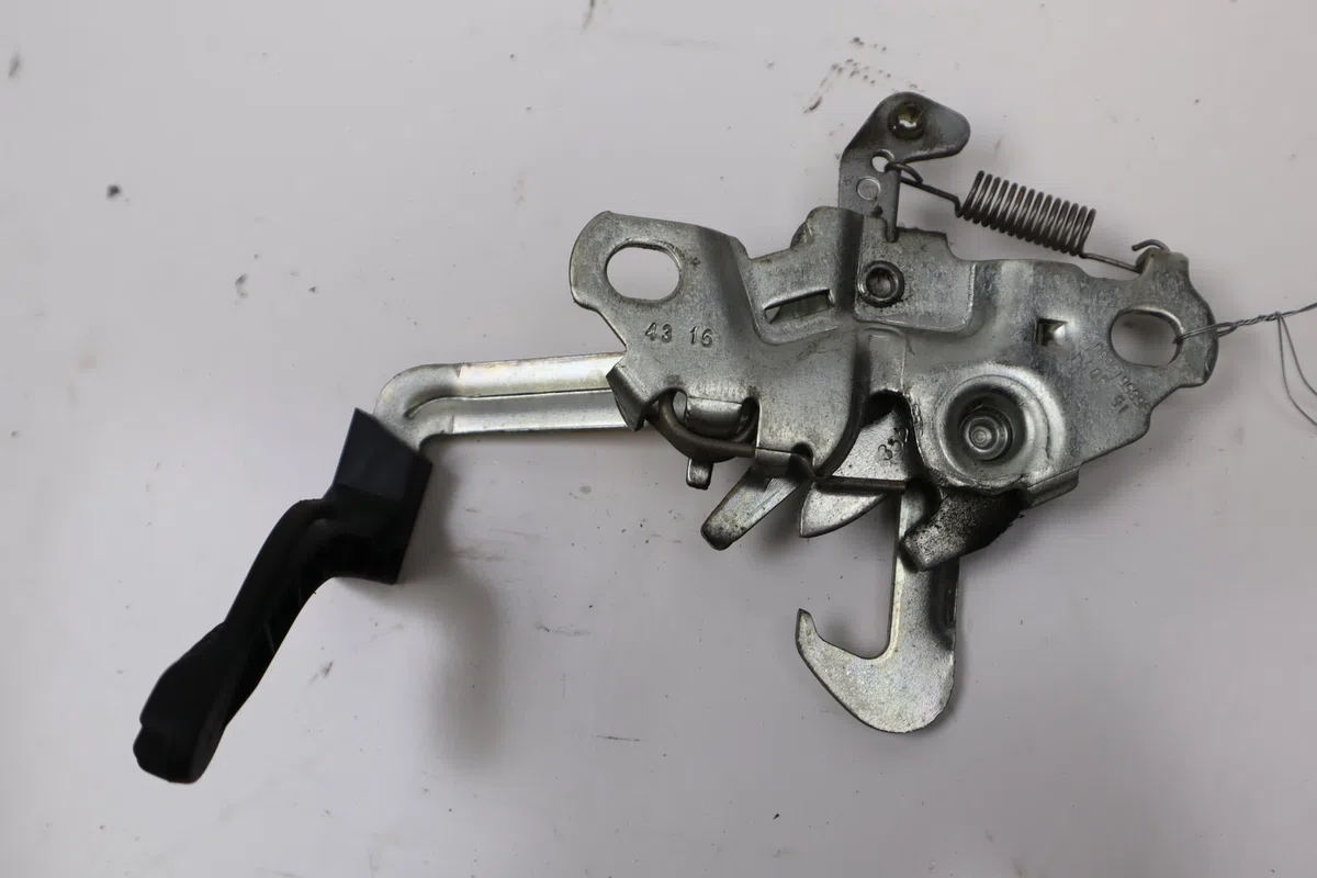 Serrure capot Citroën C3 II (SC_) 1.2 vti 82 (2012-2016) 5 portes occasion