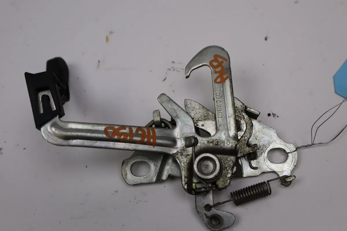 Serrure capot Citroën C3 II (SC_) 1.2 vti 82 (2012-2016) 5 portes occasion