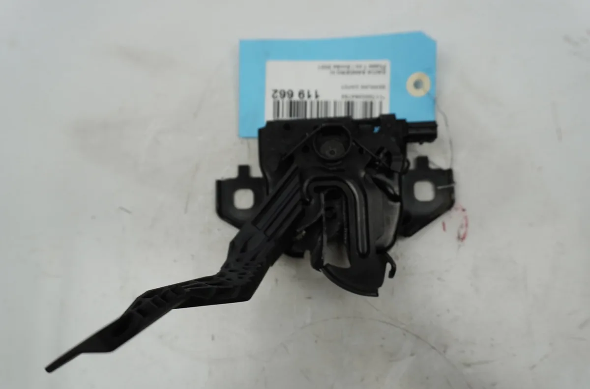 Serrure capot Dacia SANDERO III Liberty 125 i.e. (m73) (2012) occasion