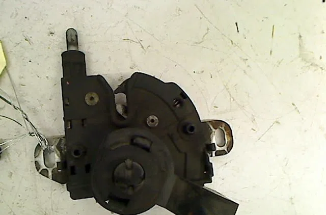 Serrure capot Ford FOCUS II (DA_, HCP, DP) 1.8 tdci (2005-2012) occasion