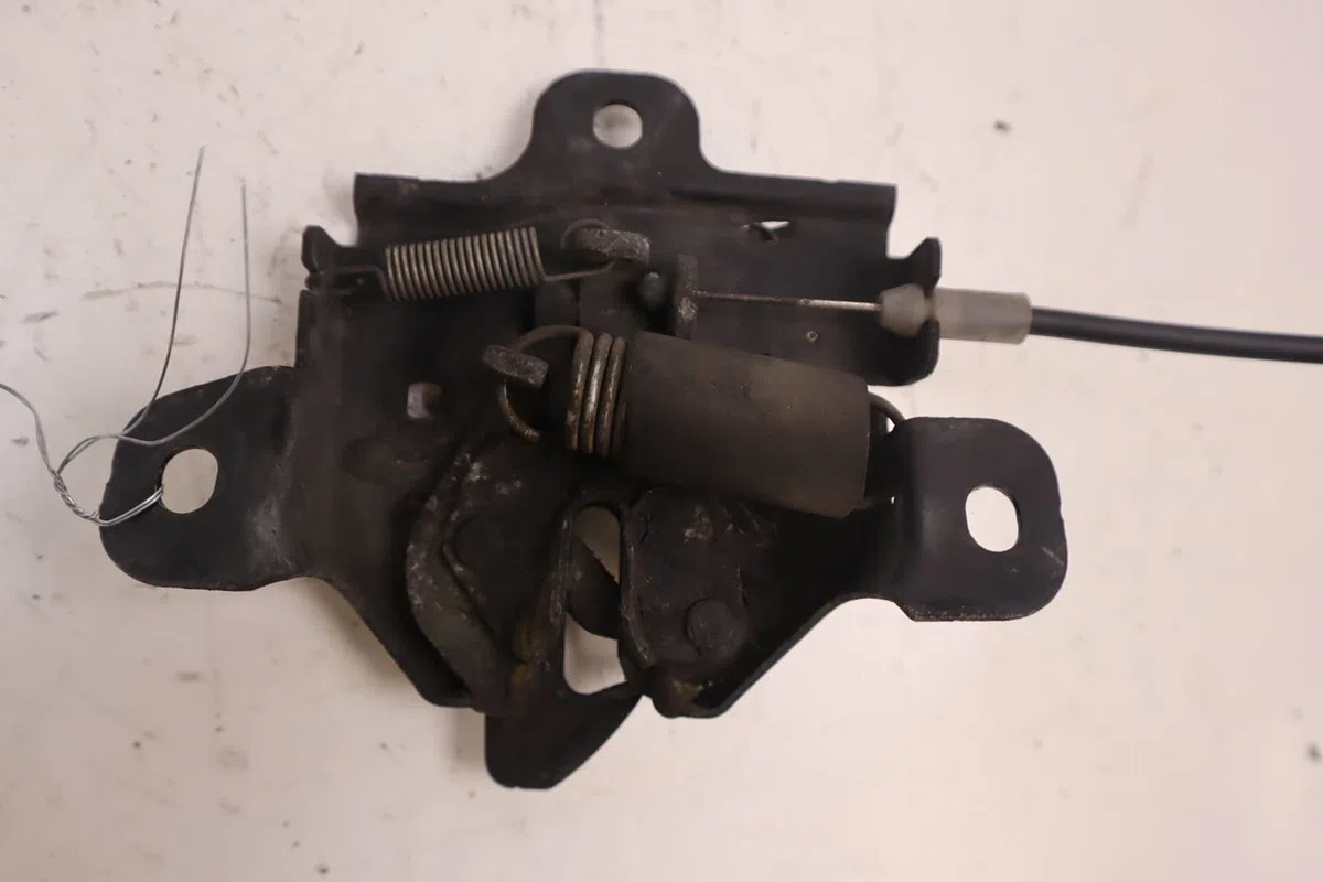Serrure capot Hyundai ATOS (MX) 1.0 i (1998-2000) occasion