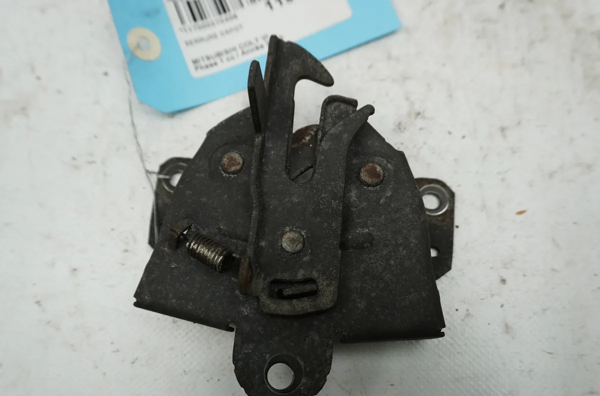 Serrure capot Mitsubishi COLT VI (Z3_A, Z2_A) 1.3 (z21a) (2004-2012) occasion
