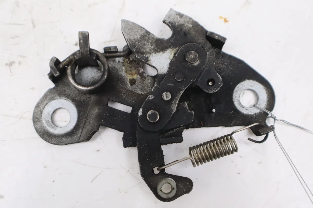 Serrure capot Peugeot 106 II (1A_, 1C_) 1.1 i (1996-2004) occasion