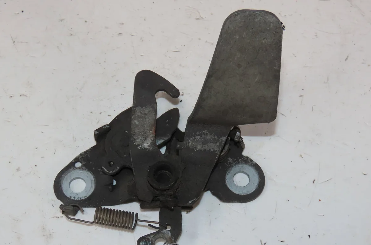 Serrure capot Peugeot 307 (3A-C) 2.0 hdi 110 (2000-2007) occasion