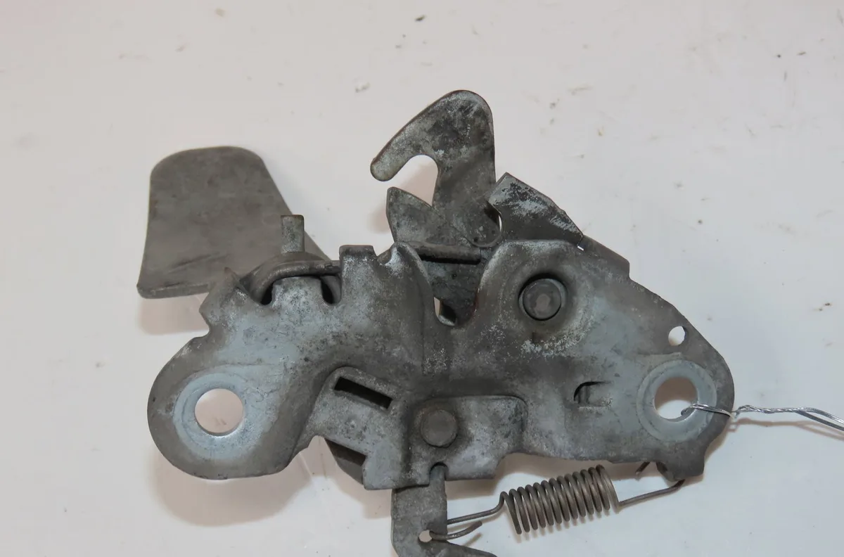 Serrure capot Peugeot 307 SW (3H) 1.6 hdi 110 (2003-2007) occasion