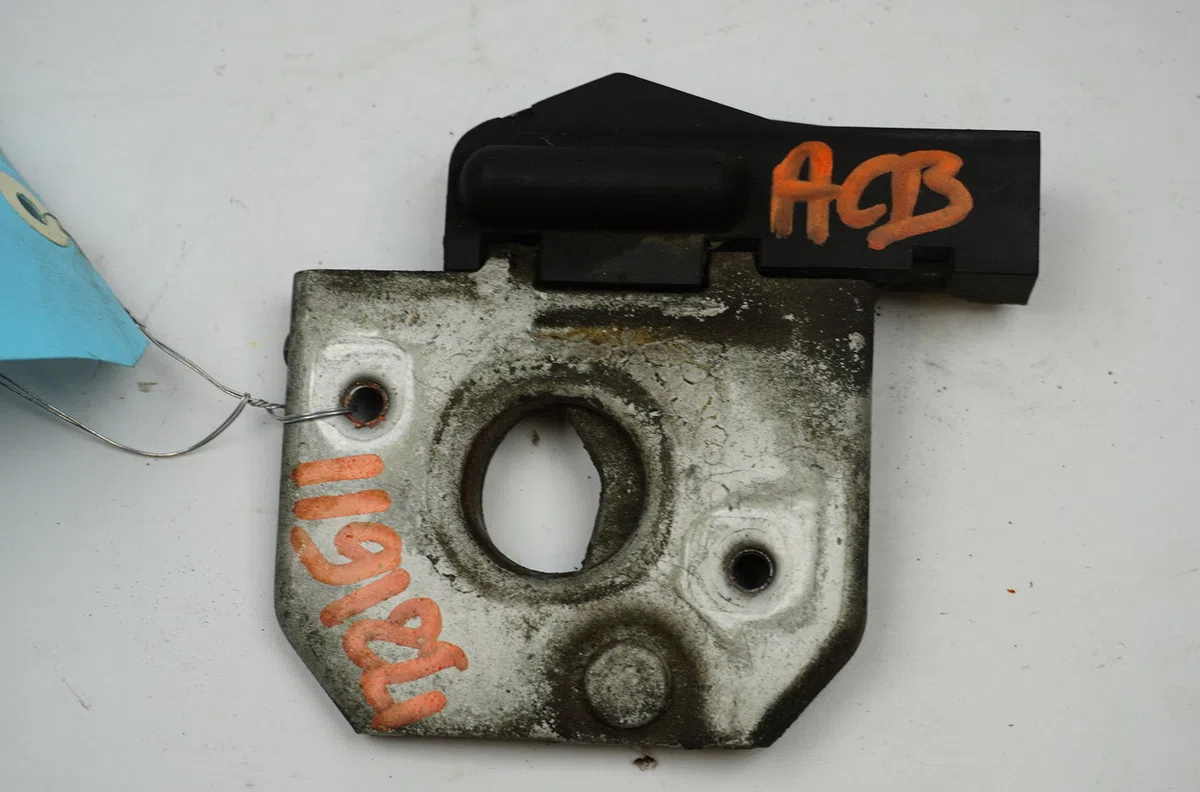 Serrure capot Renault CLIO II (BB_, CB_) 1.6 16v (bb01, bb0h, bb0t, bb14, bb1d, bb1r, bb2kl, bb3g... (1998-2005) occasio