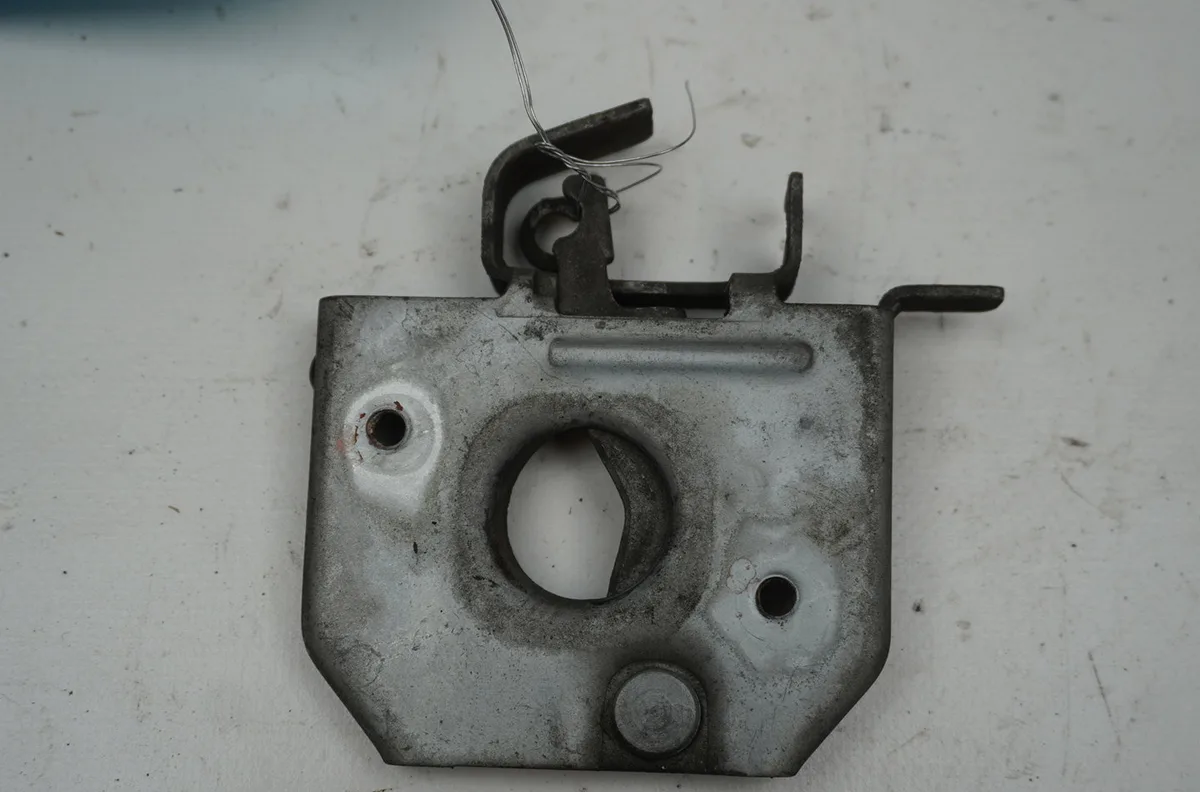 Serrure capot Renault LAGUNA II (BG0-1_) 1.8 16v (bg04, bg0b, bg0c, bg0v) (2001-2005) occasion
