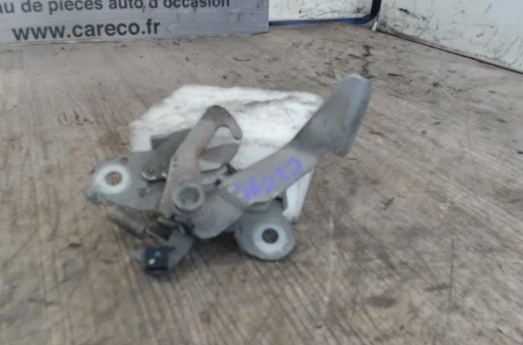 Serrure capot Renault MEGANE III 3-5 portes (BZ0-1_, B3_) 1.6 dci (bz00, bz12, bz13) (2011-2015) 5 portes occasion