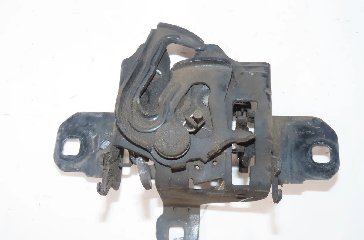 Serrure capot Volkswagen GOLF IV (1J1) 1.9 tdi (1997-2004) 3 portes occasion