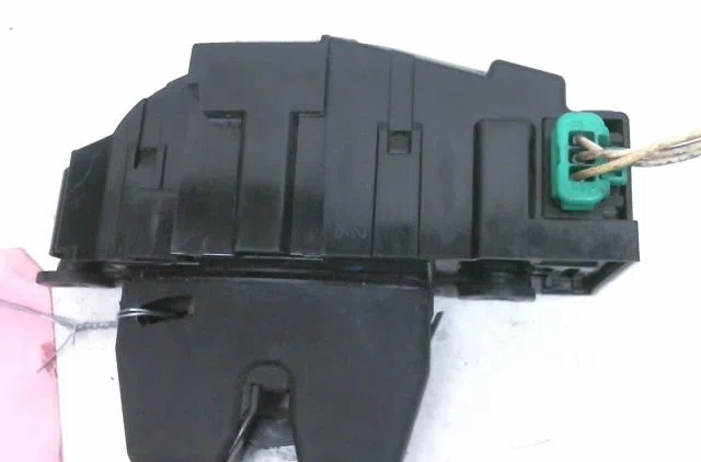 Serrure coffre arrière CITROEN C5 2.0 HDI 16V FAP 140 EXCLUSIVE occasion