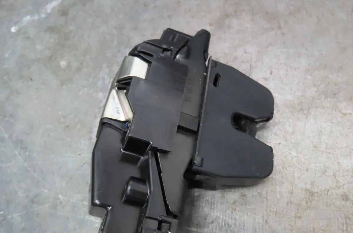 Serrure coffre arrière Citroen C5 III (RD_) 2.0 hdi 165 (2009) occasion