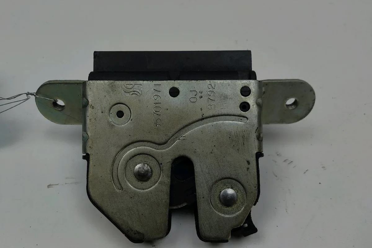 Serrure hayon Fiat PUNTO EVO (199_) 1.4 natural power (2009-2012) occasion