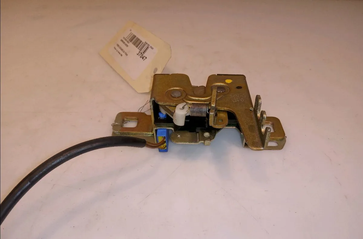 Serrure hayon Ford COUGAR (EC_) 2.5 v6 24v (1998-2001) occasion