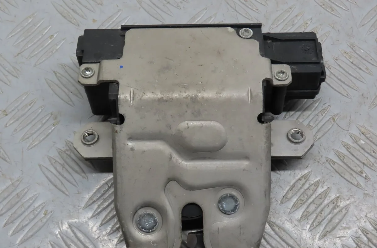 Serrure hayon Land rover RANGE ROVER SPORT I (L320) 2.7 d 4x4 (2005-2013) occasion