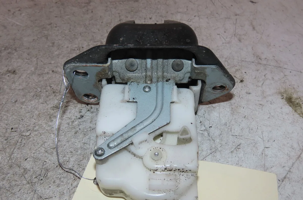 Serrure hayon Nissan NOTE (E11, NE11) 1.5 dci (2010-2012) occasion