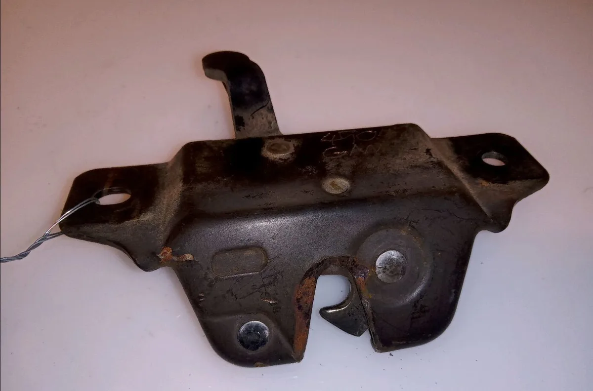 Serrure hayon Peugeot 106 I (1A, 1C) 1.1 (1991-1996) occasion