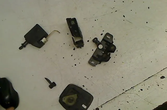 Serrure hayon Peugeot 306 3-5 portes (7A, 7C, N3, N5) 2.0 hdi 90 (1999-2002) occasion