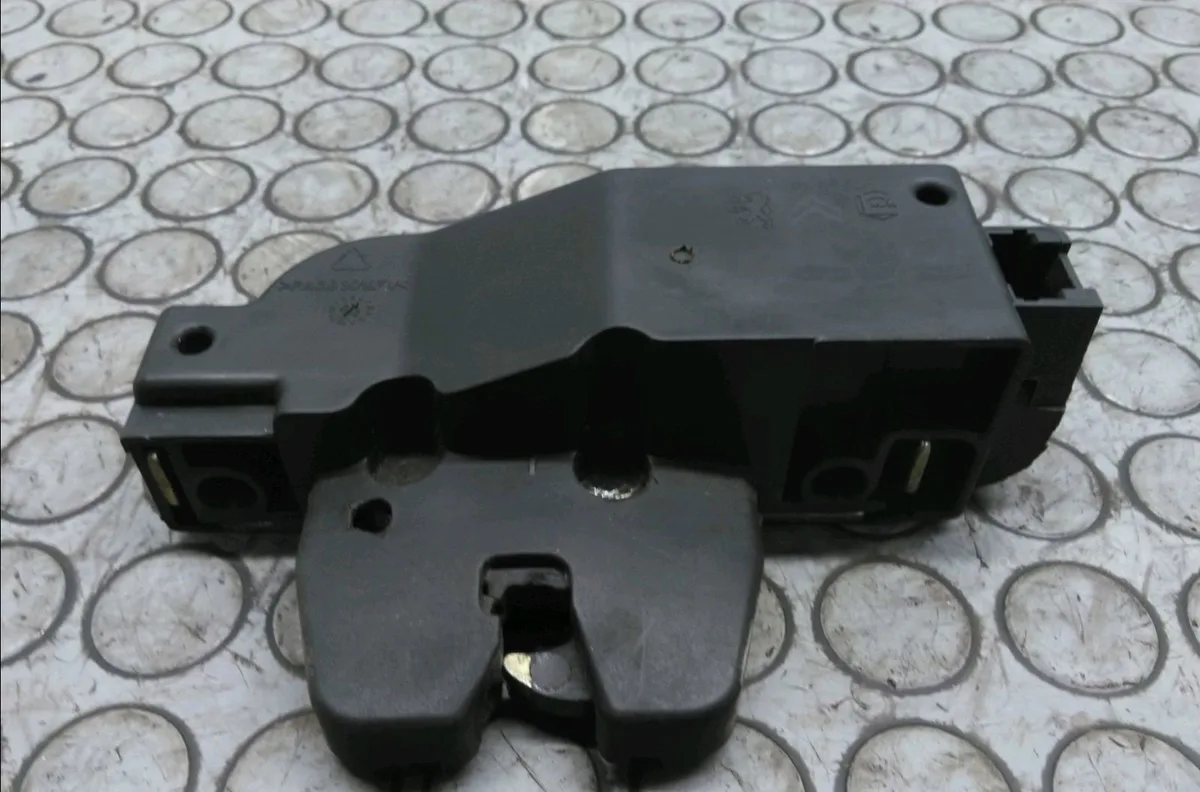Serrure hayon Peugeot 307 (3A-C) 2.0 hdi 90 (2000-2007) 5 portes occasion