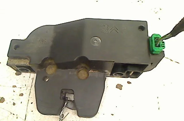 Serrure hayon Peugeot 307 Break (3E) 1.6 hdi 110 (2004-2008) 5 portes occasion
