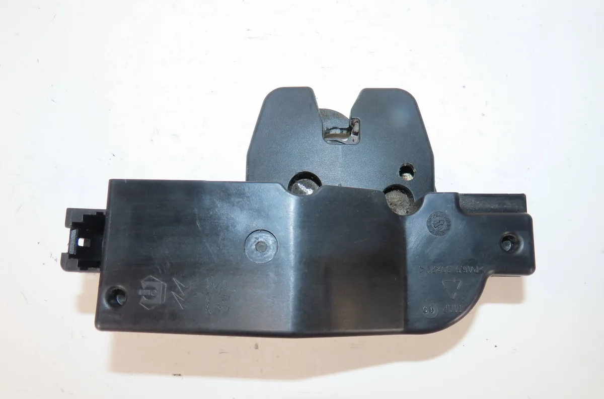Serrure hayon Peugeot 407 SW (6E_) 1.6 hdi 110 (2004-2010) 5 portes occasion