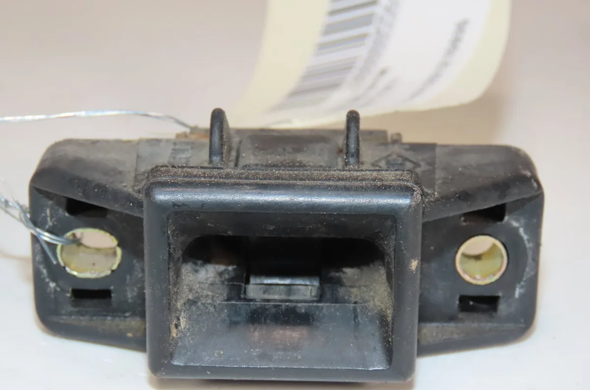 Serrure hayon Renault CLIO II (BB_, CB_) 1.6 16v (bb01, bb0h, bb0t, bb14, bb1d, bb1r, bb2kl, bb3g... (1998-2005) occasio