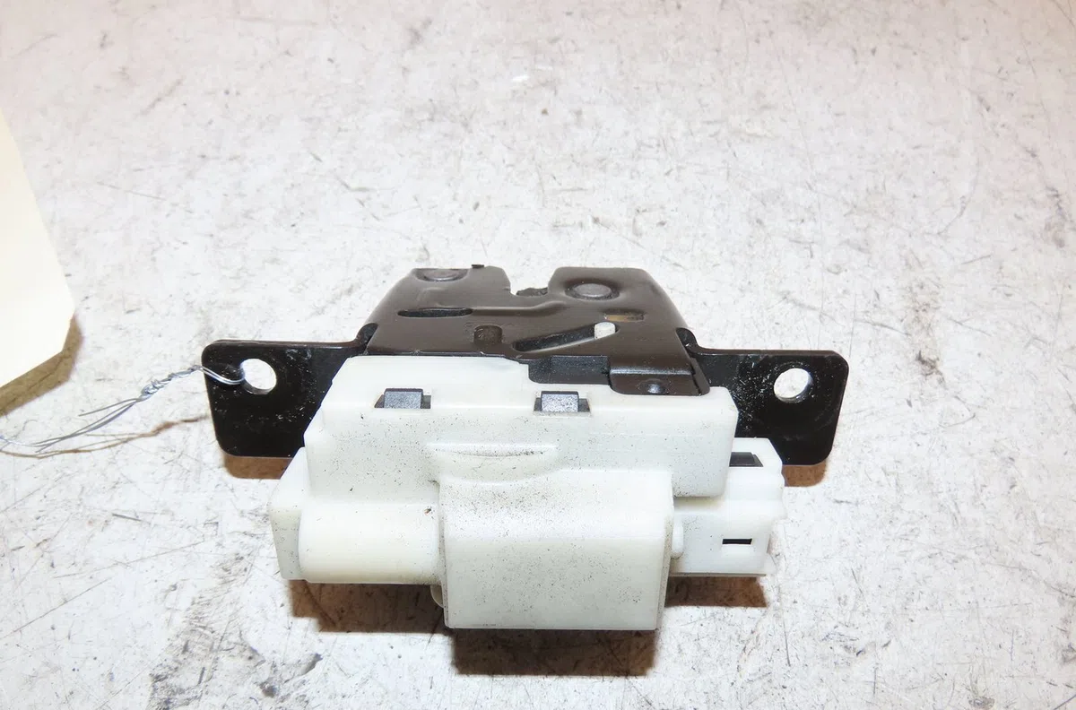Serrure hayon Renault MEGANE II (BM0-1_, CM0-1_) 1.9 dci (2005-2009) occasion