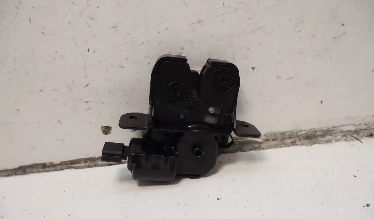 Serrure hayon Renault MEGANE III 3-5 portes (BZ0-1_, B3_) 1.6 dci (bz00, bz12, bz13) (2011-2015) 5 portes occasion