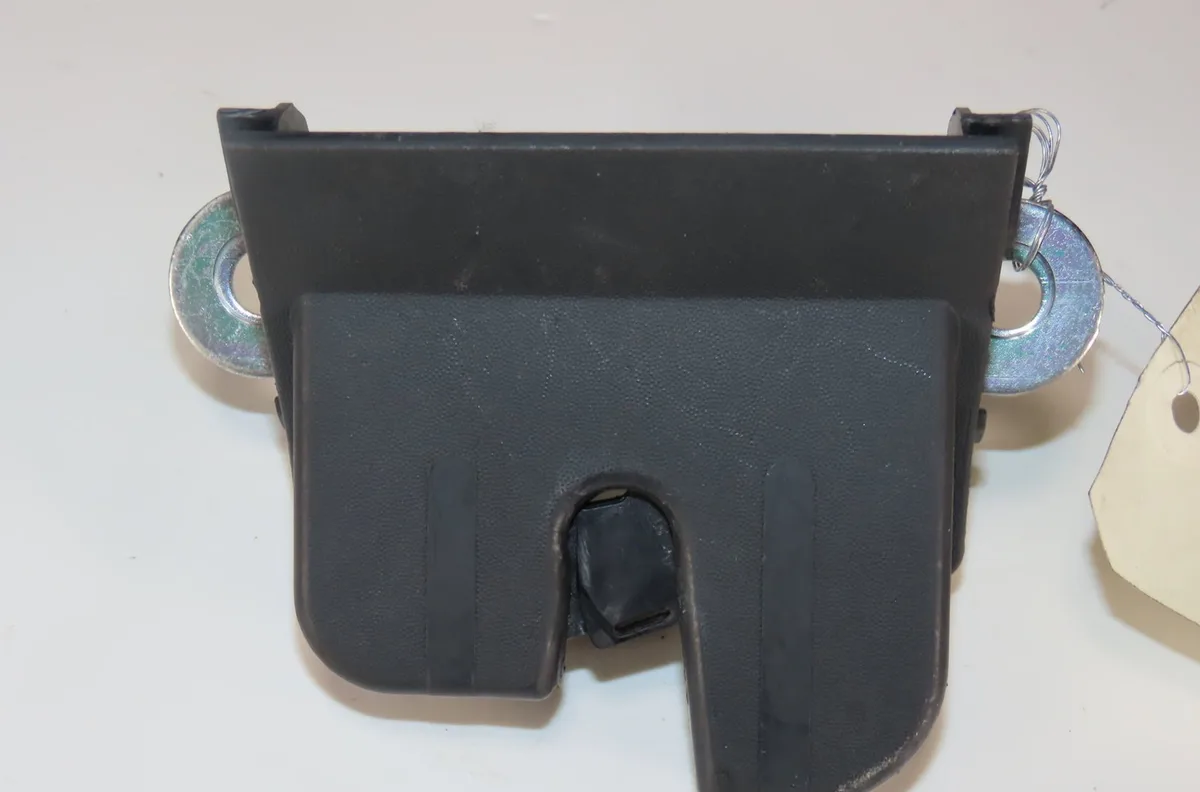 Serrure hayon Seat IBIZA IV (6J5, 6P1) 1.4 tdi (2008-2010) 5 portes occasion