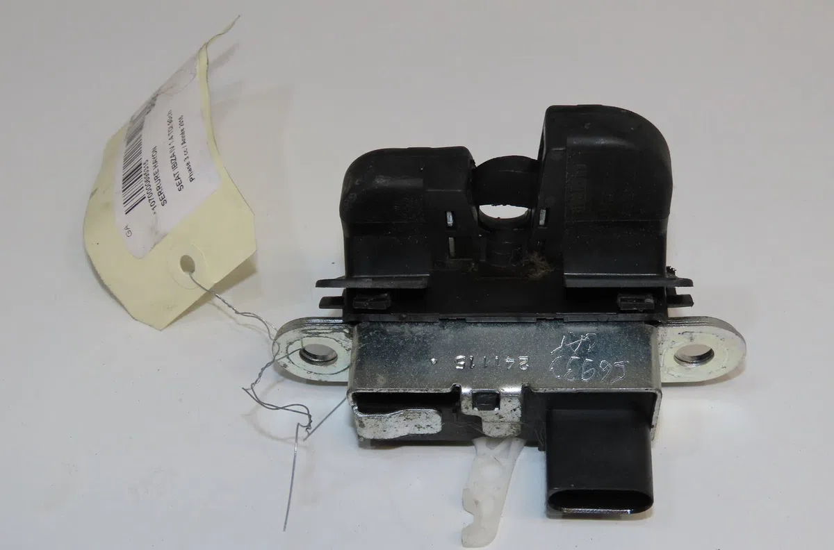 Serrure hayon Seat IBIZA IV (6J5, 6P1) 1.4 tdi (2008-2010) occasion